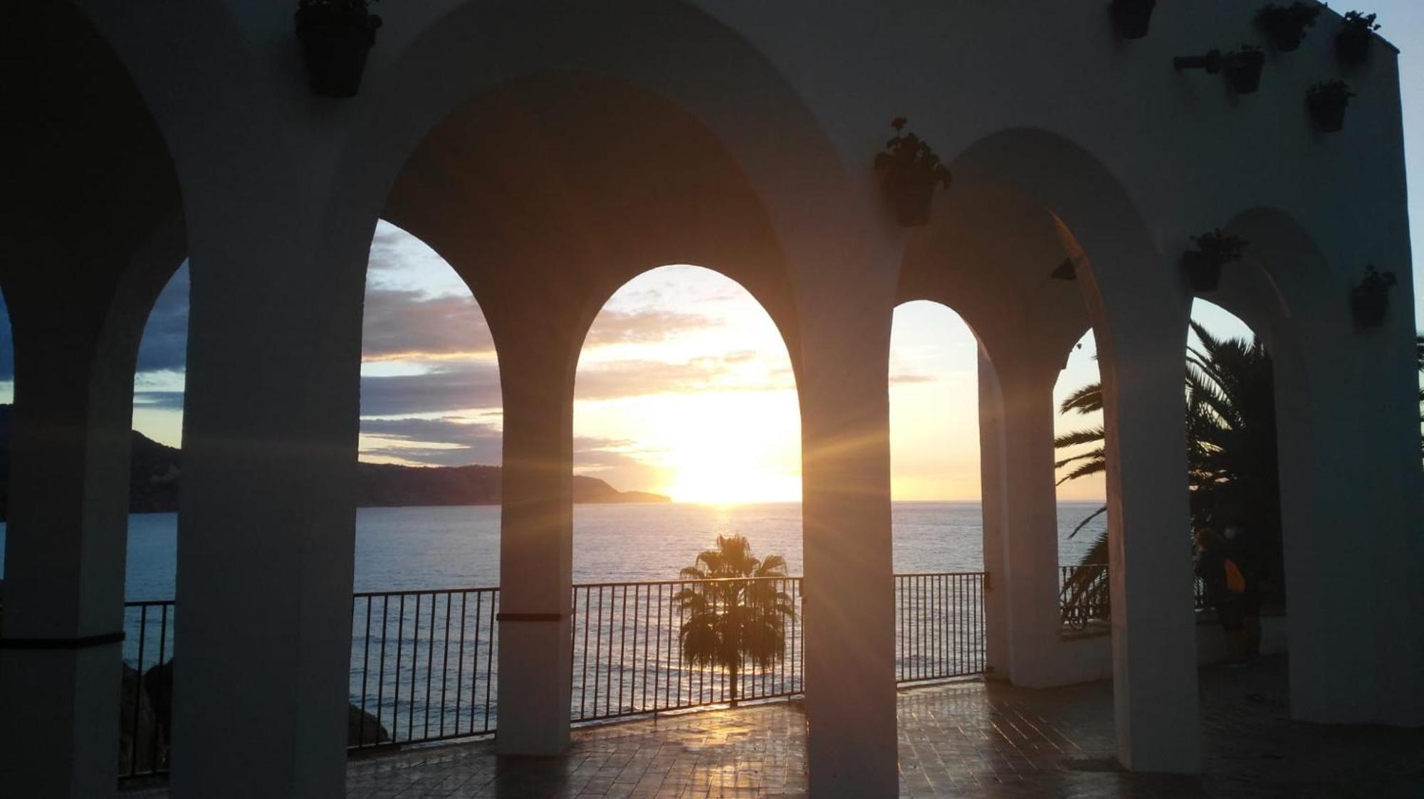 Torresol Sea View Lägenhet Nerja Exteriör bild